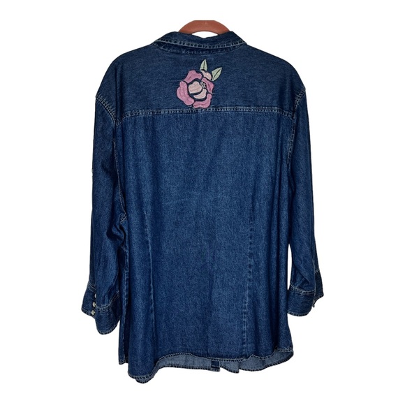Dress Barn Denim Shirt Embroidered Roses Pearl Snaps size  22/24 Women’s VTG - Picture 5 of 13